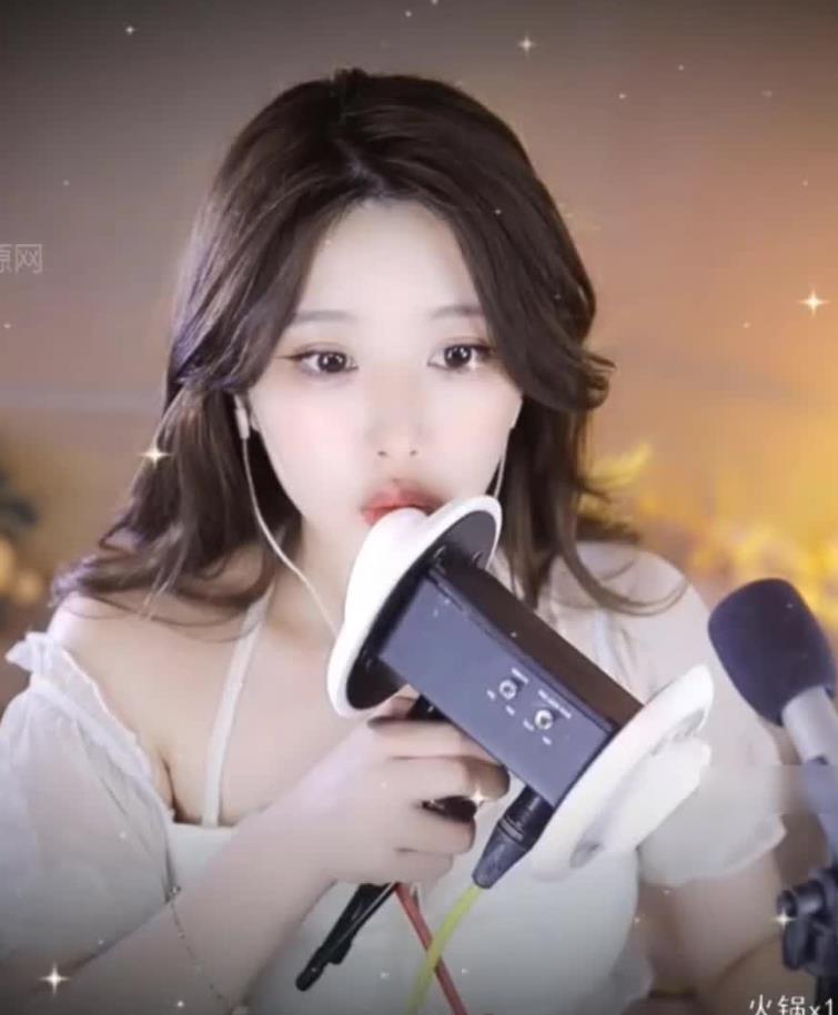 0722142233.jpg 虎牙大伊伊as-mr 福利舔耳